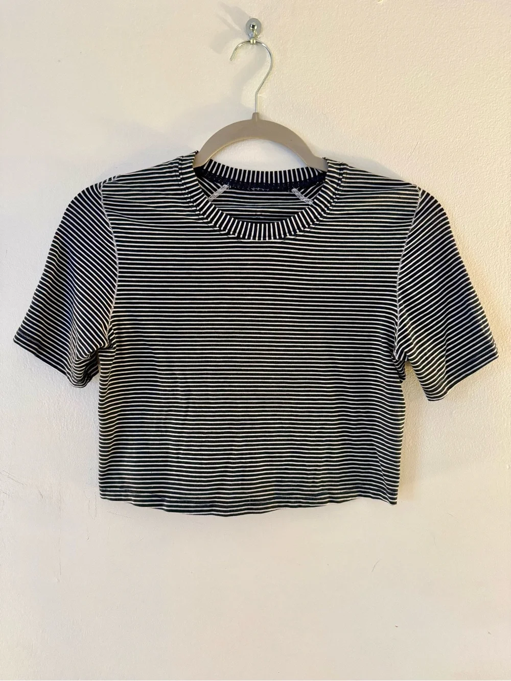 Lululemon Black & White Striped Short Sleeve Crop Top